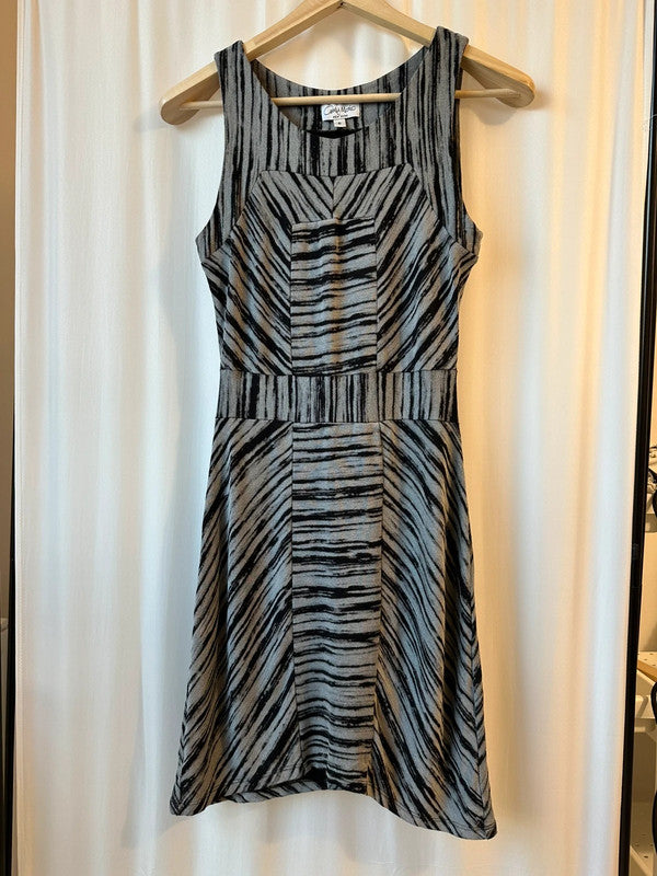 Sukienka elegancka