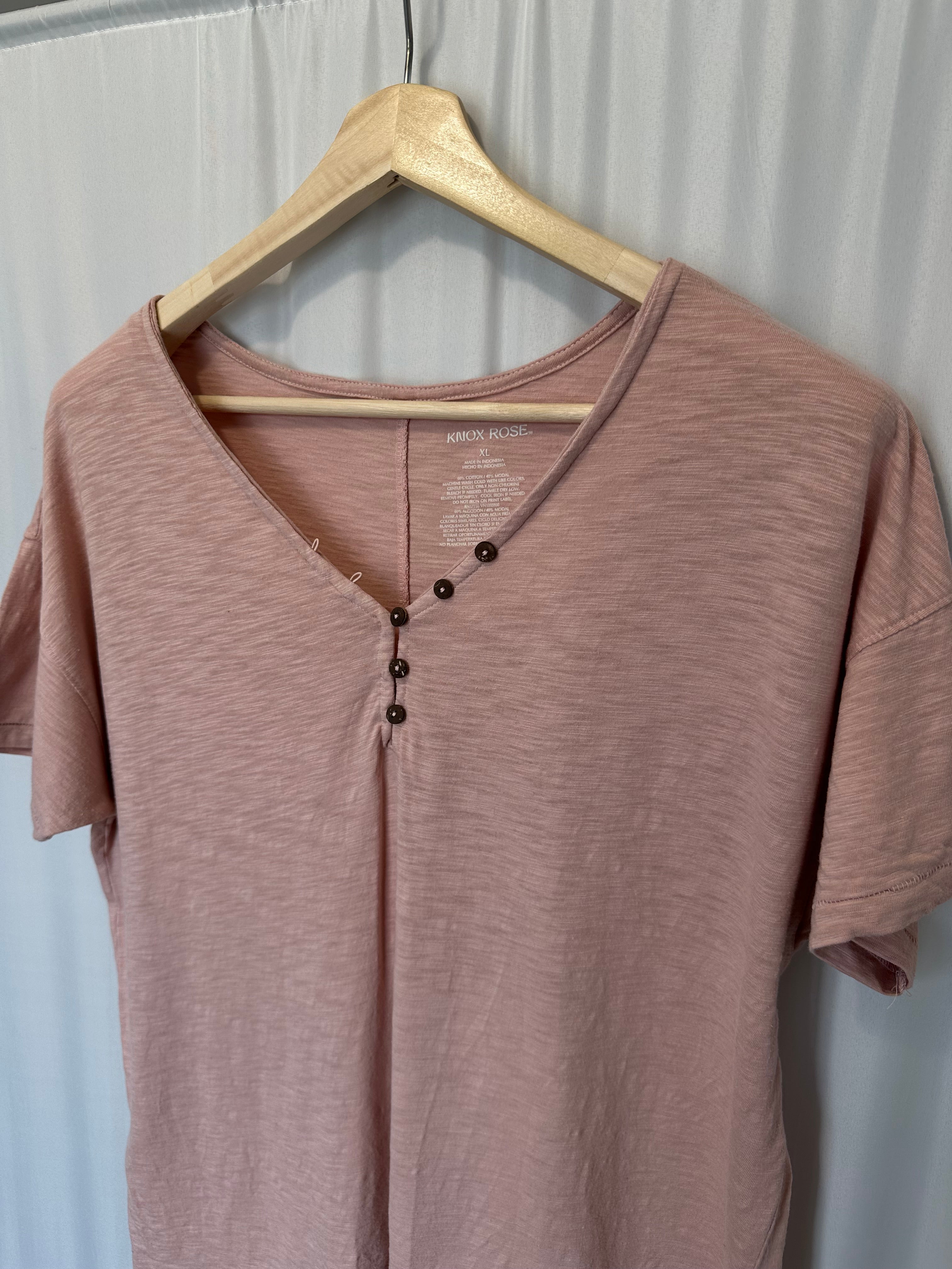 t-shirt z guzikami knox rose