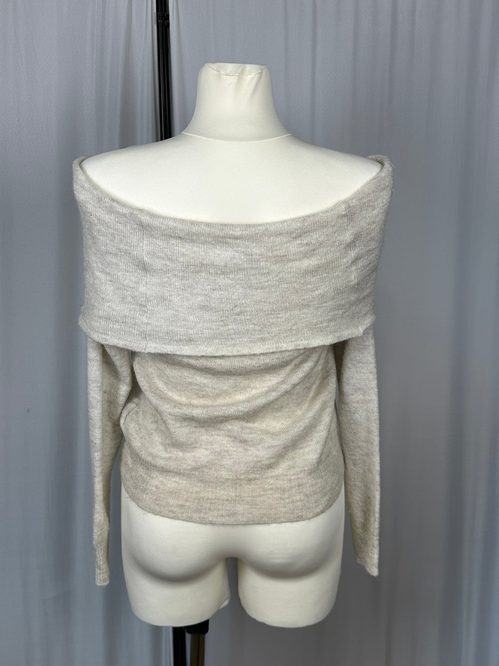 beżowy sweter hiszpanka h&m divided z alpaka s