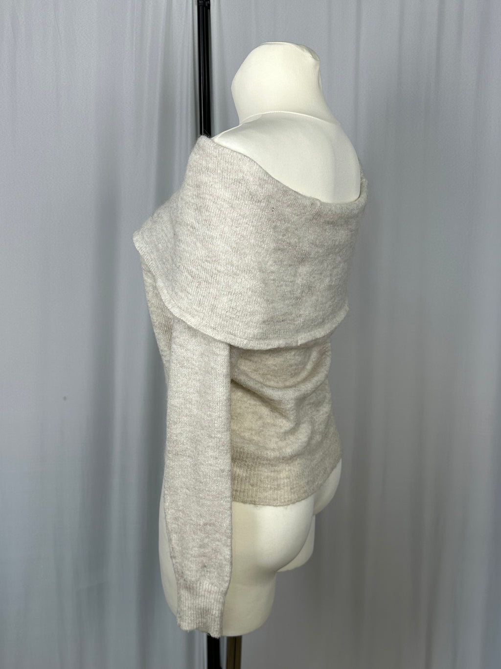 beżowy sweter hiszpanka h&m divided z alpaka s