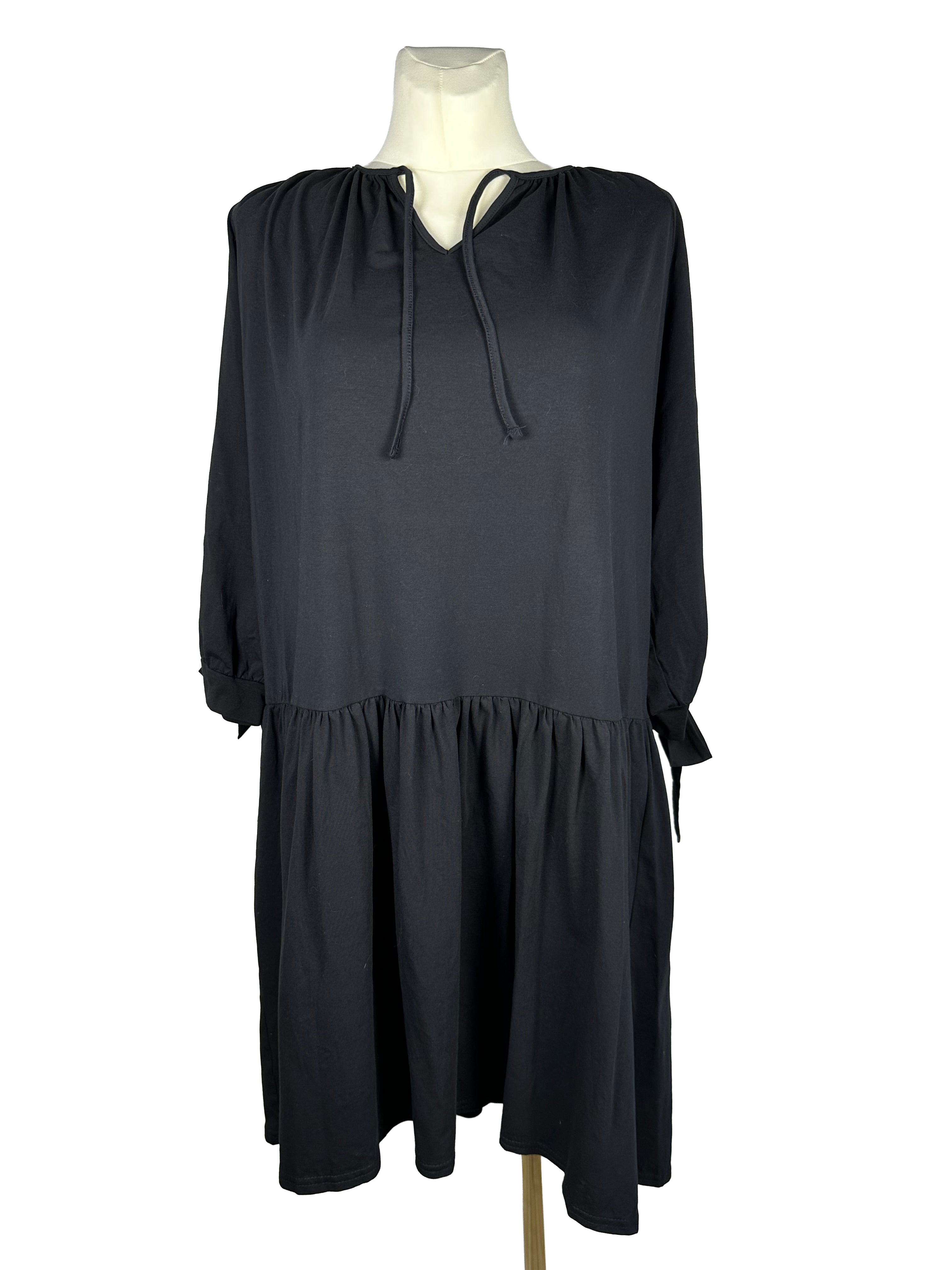 Czarna oversize sukienka od Boohoo
