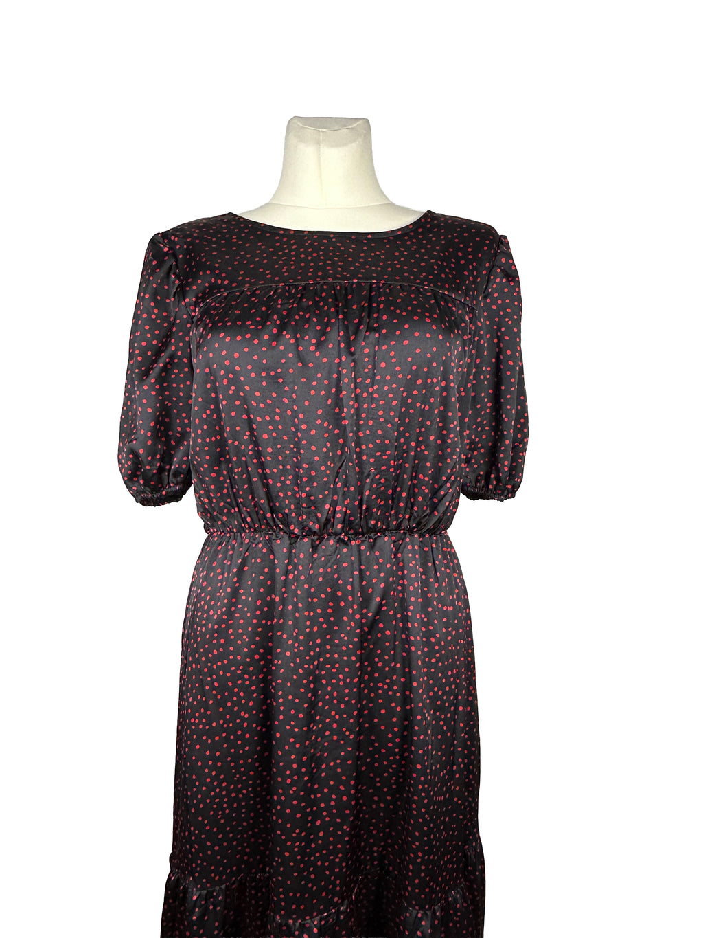Czarna sukienka maxi w czerwone kropki